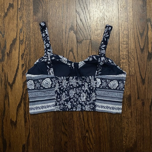 American Eagle Outfitters Blue Floral Tank - Picture 2 of 3